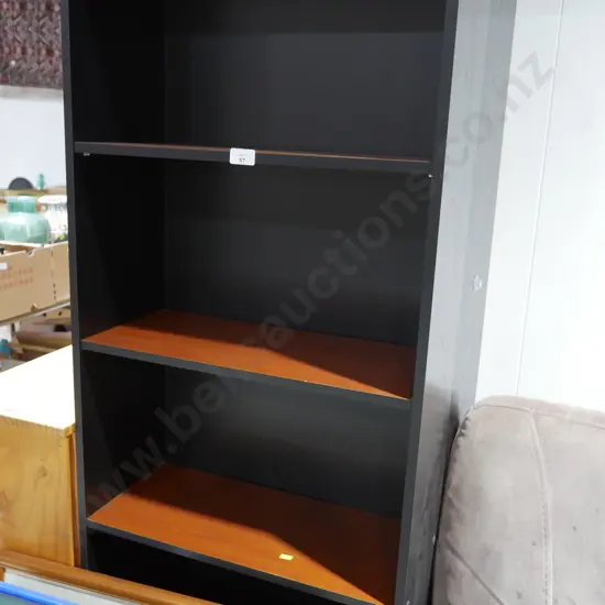 2 bookcases