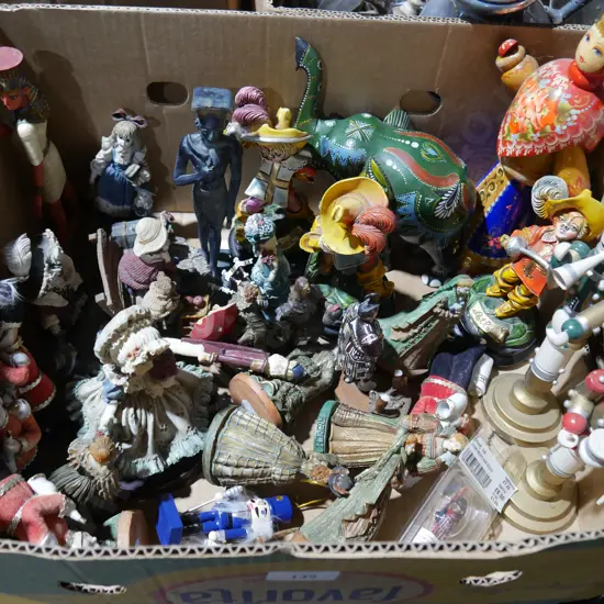 Figurines etc