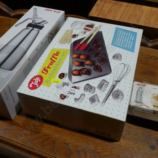 Truffle and chocolate set, and whipper