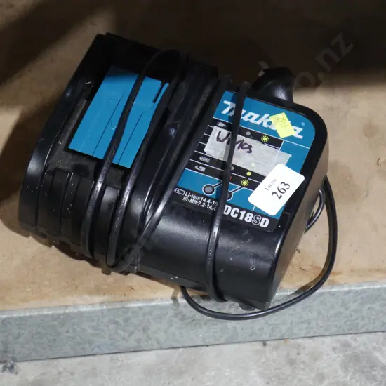 Makita battery charger