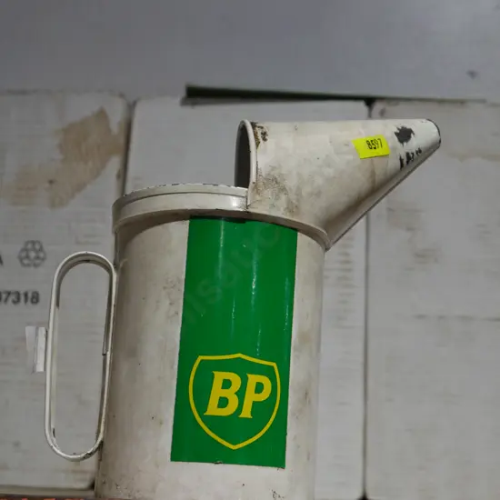 BP oil can