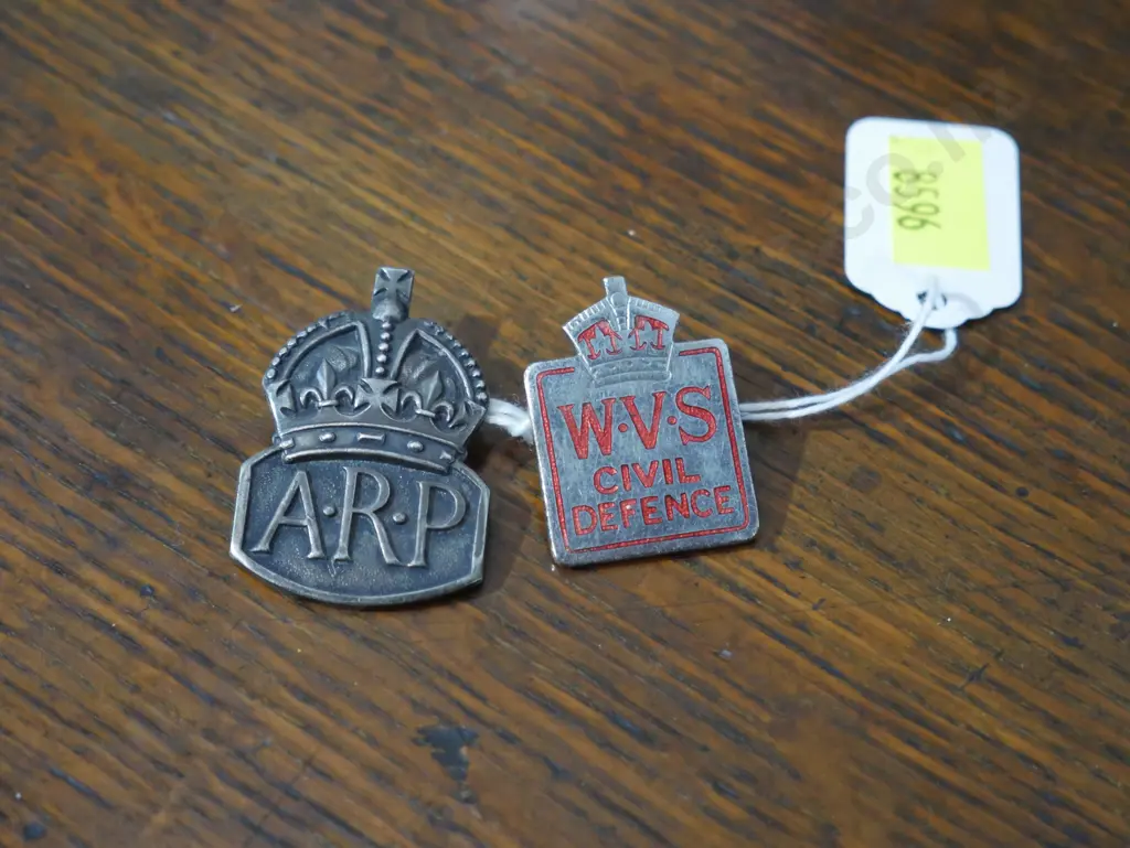 2 war badges Image 1++