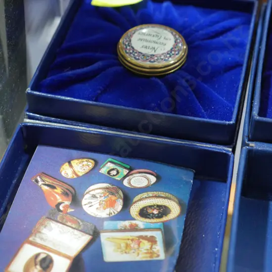 Boxed Halcyon Days enamel trinket