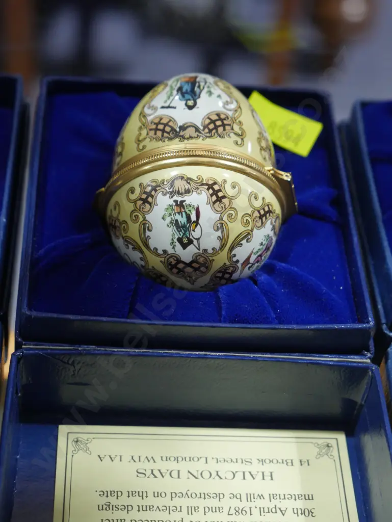 Boxed Halcyon Days Easter egg Image 1++