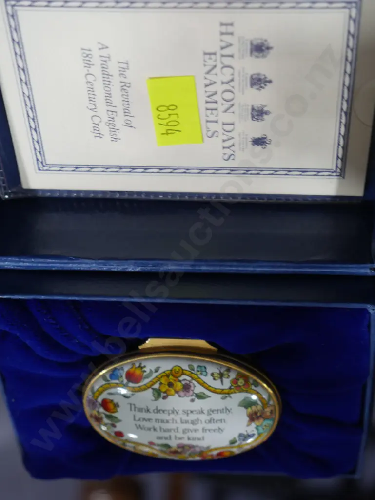 Boxed Halcyon Days enamel trinket Image 1++