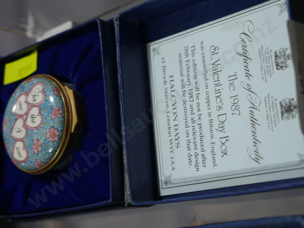Boxed Halcyon Days enamel trinket Image 1++