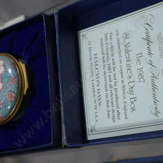 Boxed Halcyon Days enamel trinket