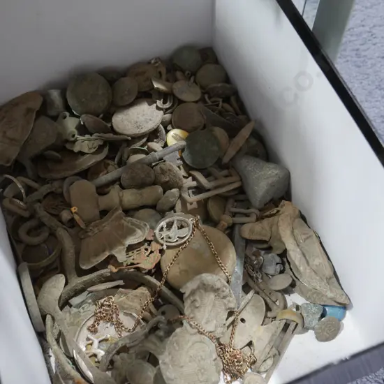 Metal detecting finds, coins, rings etc