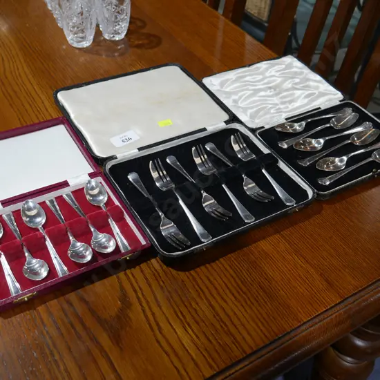 Cased teaspoons and forks