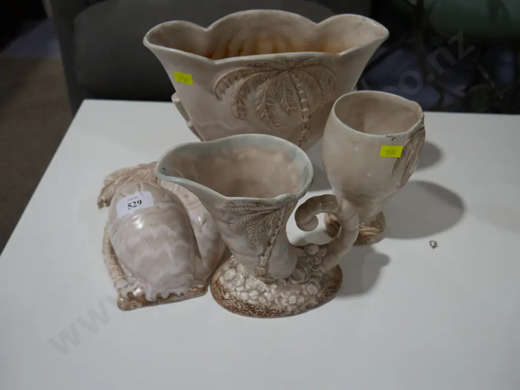 4 Beswick vases Image 1++