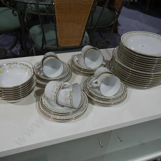 Noritake Sonia dinner set