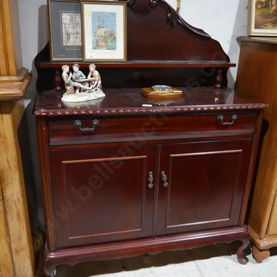 Sideboard