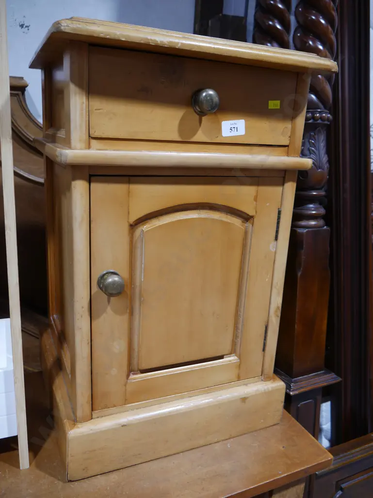 Bedside cabinet Image 1++