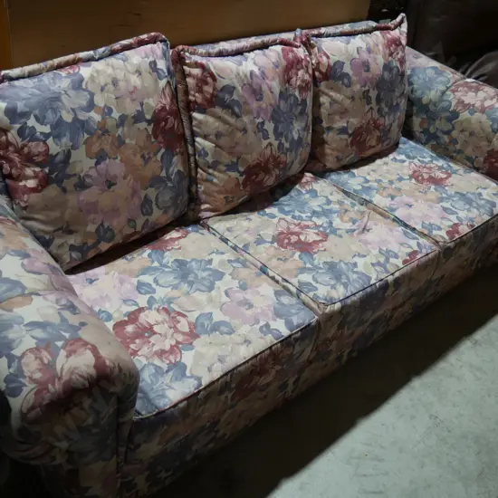 Divan couch