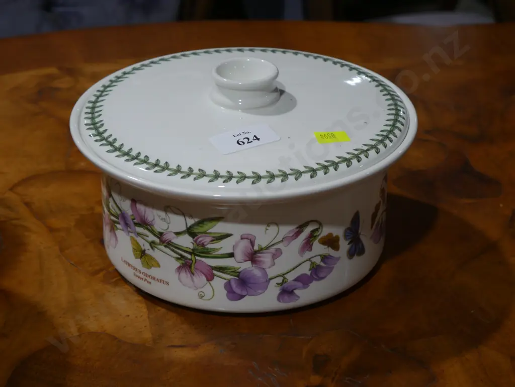 Portmeirion casserole dish Image 1++