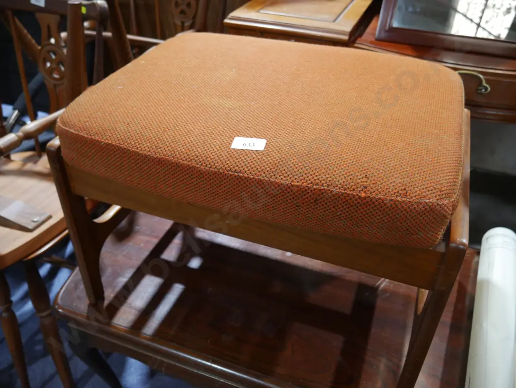 Foot stool Image 1++