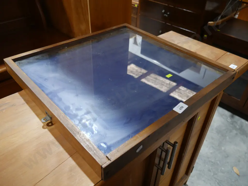 Hanging poster display case Image 1++