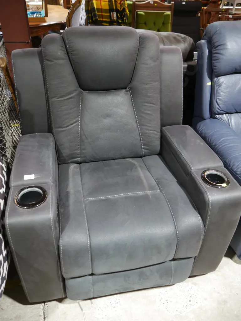 Leather electrical recliner chair Image 1++