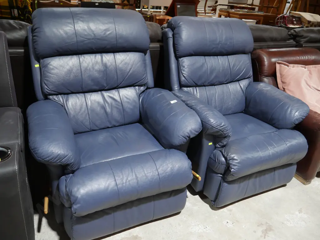 Pair blue leather lazyboy armchairs Image 1++