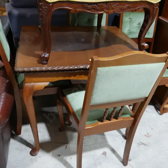 Dining table & 4 chairs