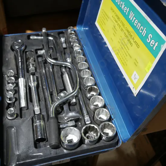Socket wrench set