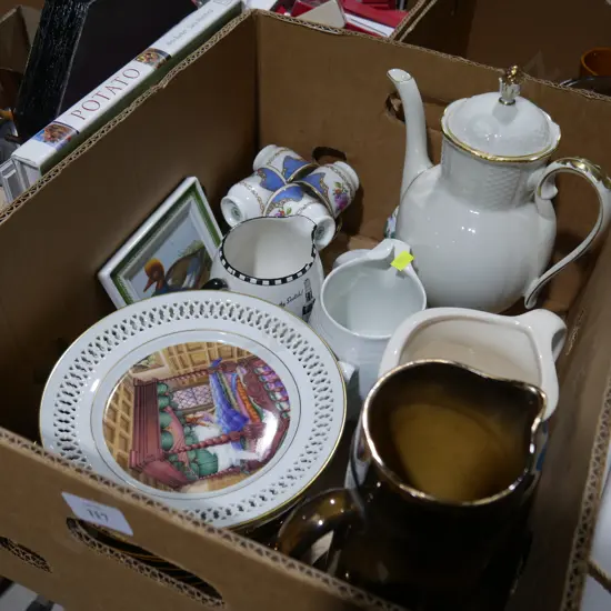 Whisky jugs, display plates etc