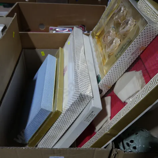 Boxed vintage linen