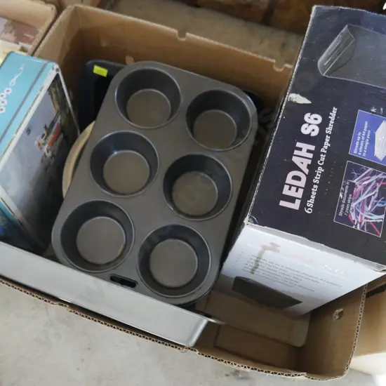 Kitchenware, paper shredder