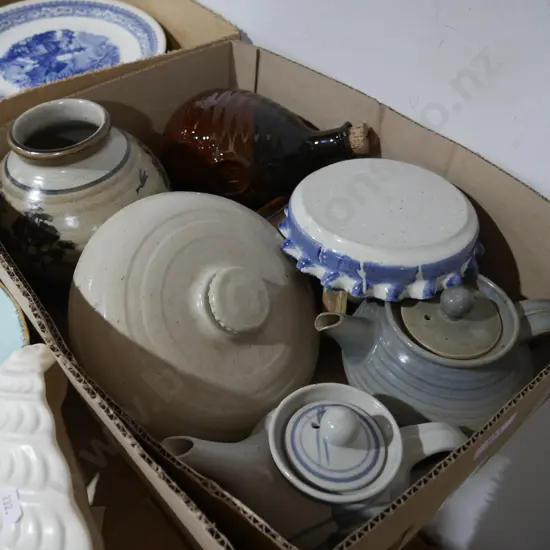 NZ studio pottery