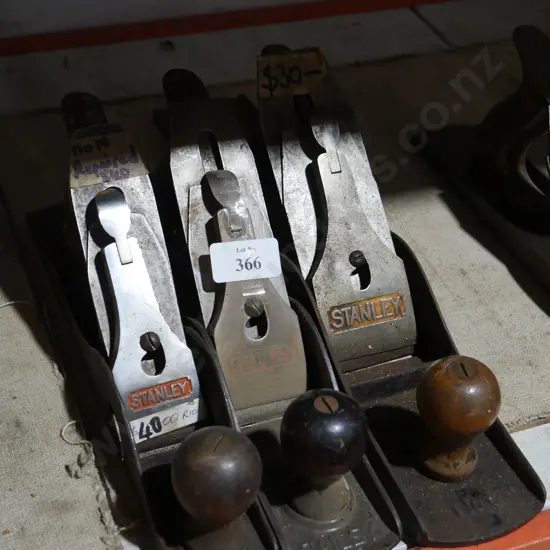 3 wood planes