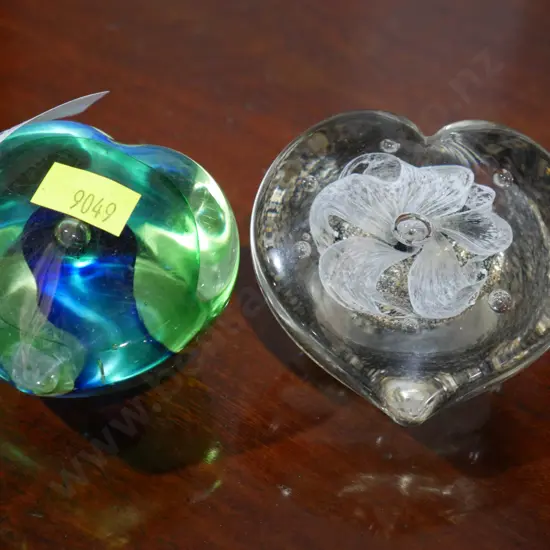 Glass paperweight