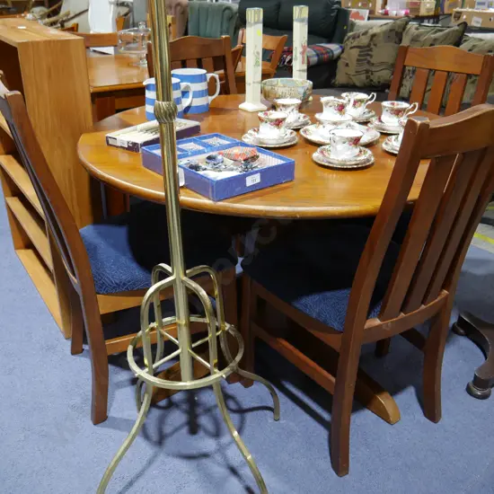 Dining table and 4 chairs