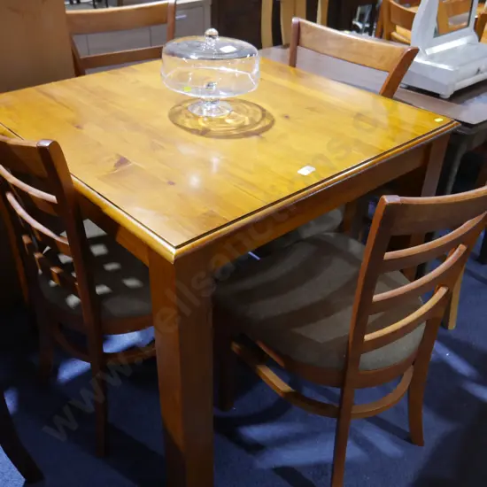 Dining table and 4 chairs