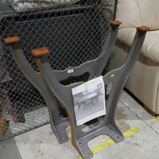 Cast iron table legs