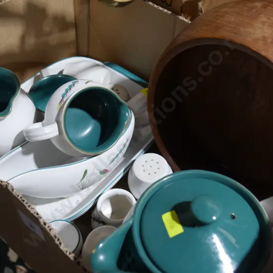 Denby ware, wooden bowl