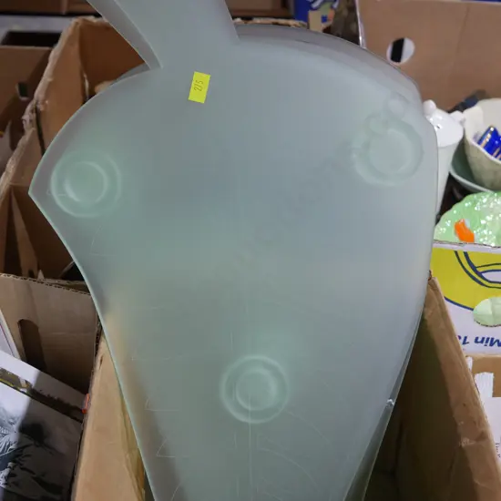 Plastic leaf platters