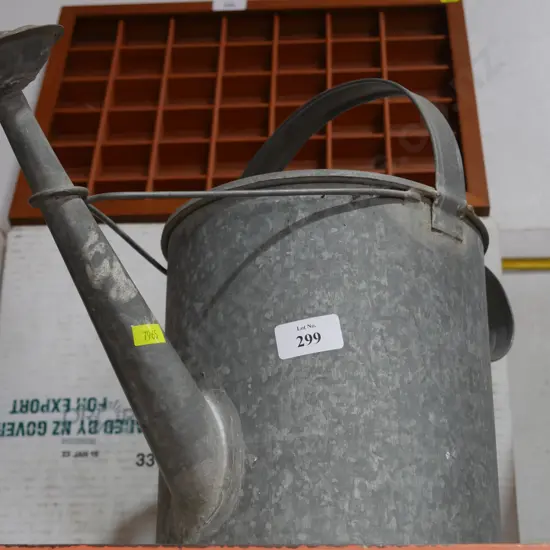 Tin watering can