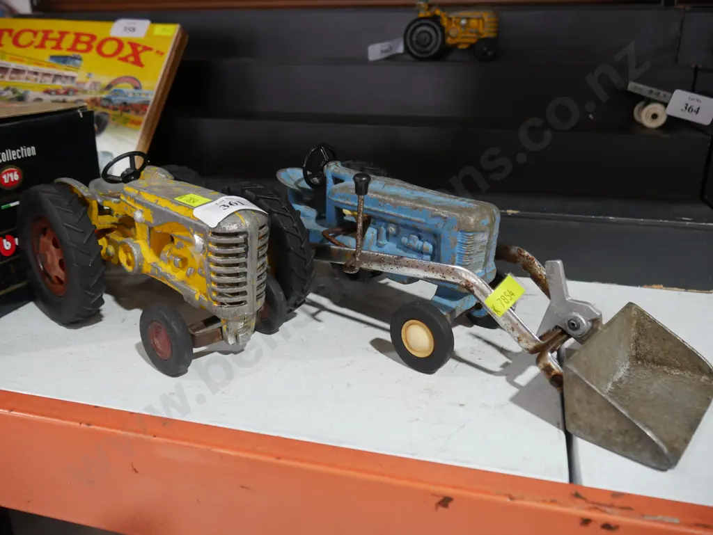 2 Funho tractors Image 1++