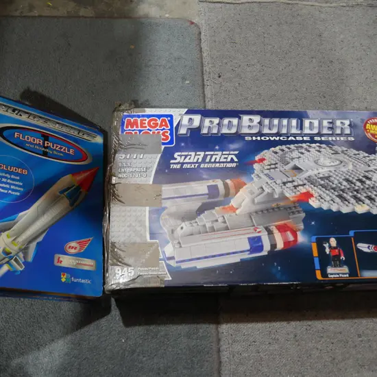 Star trek building blocks , etc