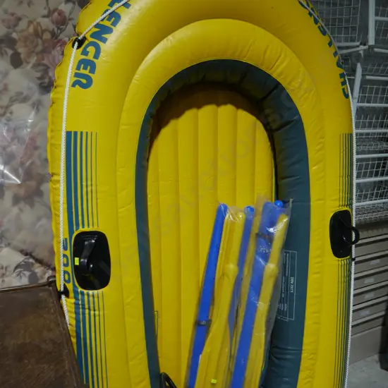 Inflatable boat and oars