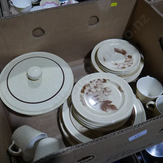 Poole casserole dish etc