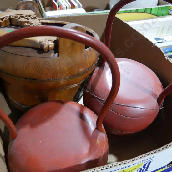 Oriental food carriers