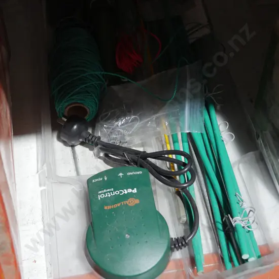 Pet control fence electric