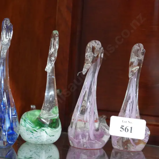 4 glass Swans