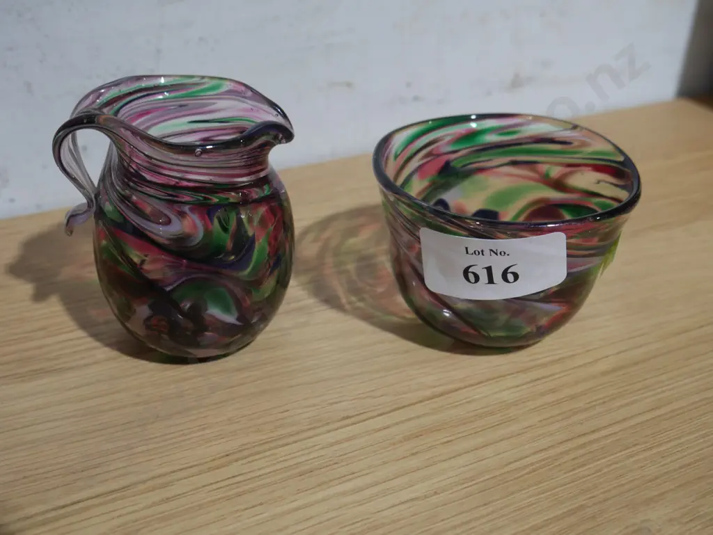 Small glass jug and basin Image 1++