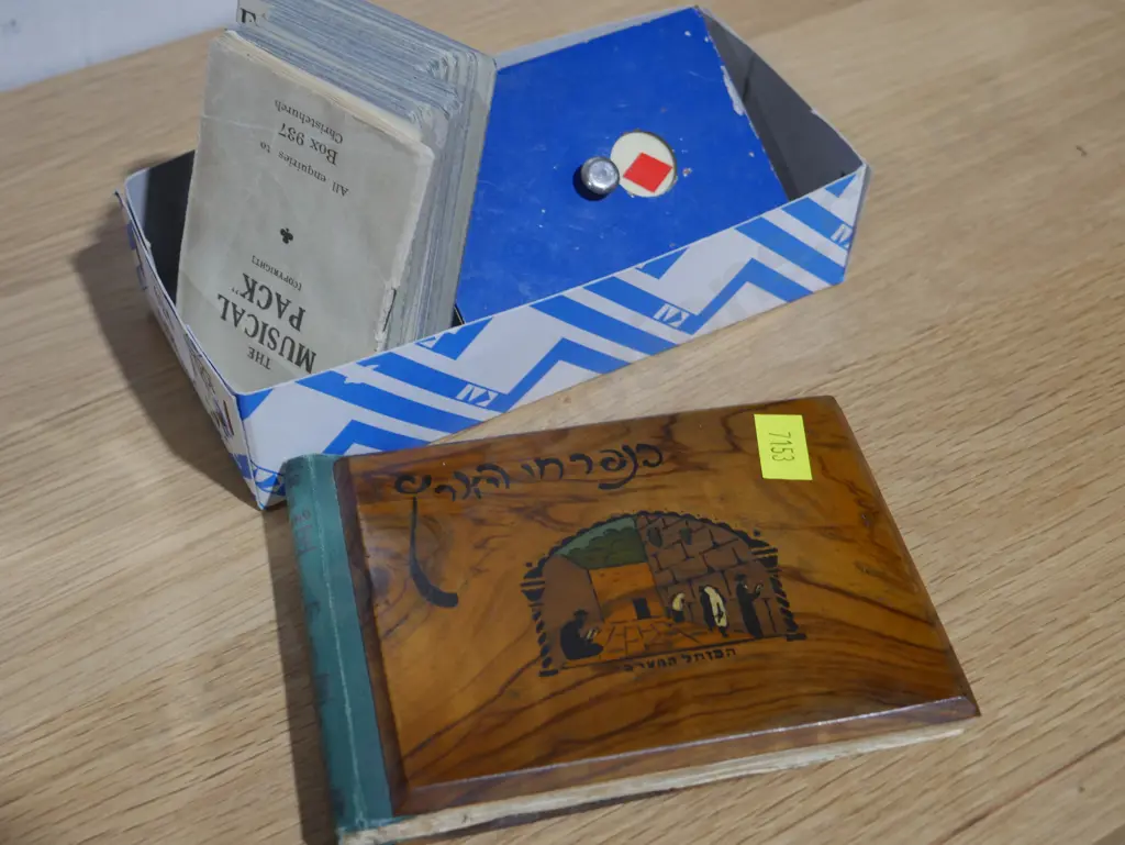 Old playing cards etc Image 1++