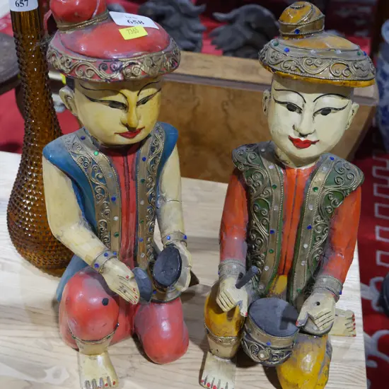 2 Oriental figurines