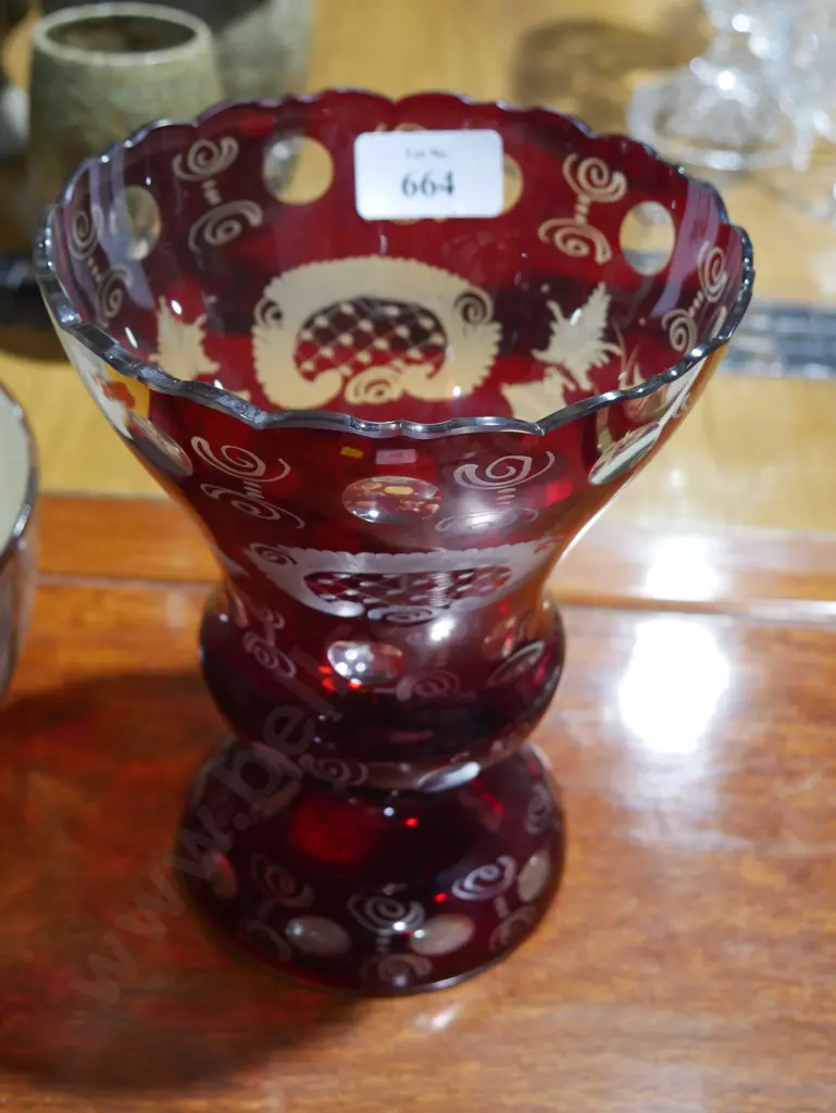 Red glass vase Image 1++