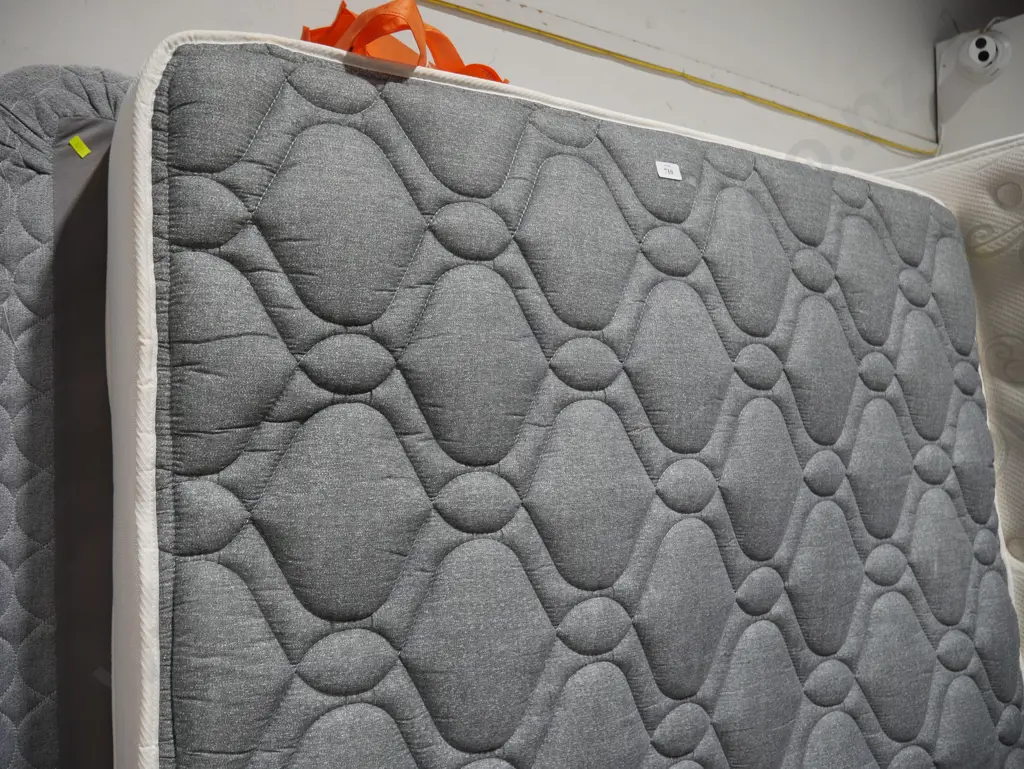 Double bed Image 1++