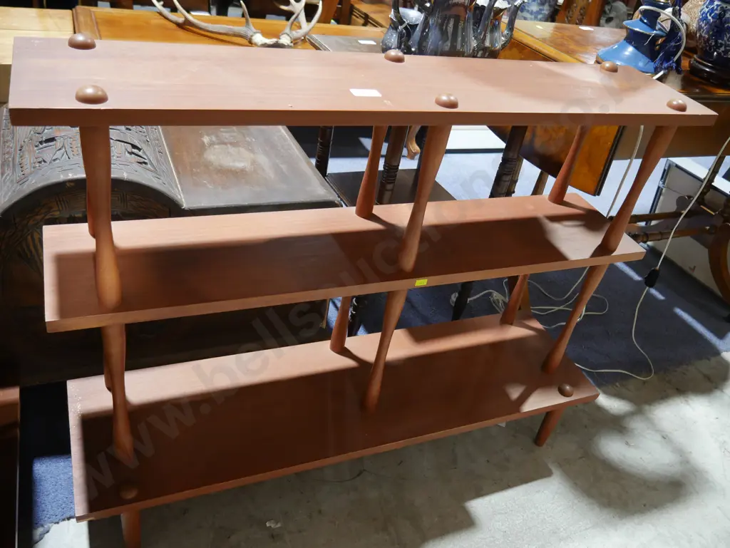 Retro bookcase Image 1++